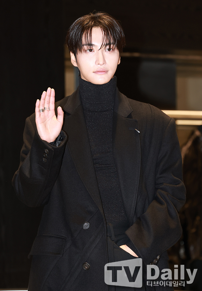 ƼºêÀ̵¥Àϸ® Æ÷Åä