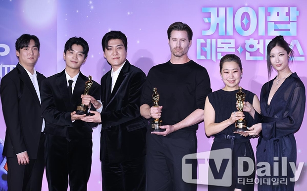 ƼºêÀ̵¥Àϸ® Æ÷Åä