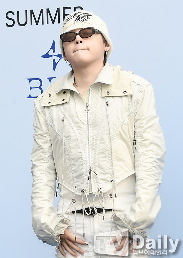  뿤