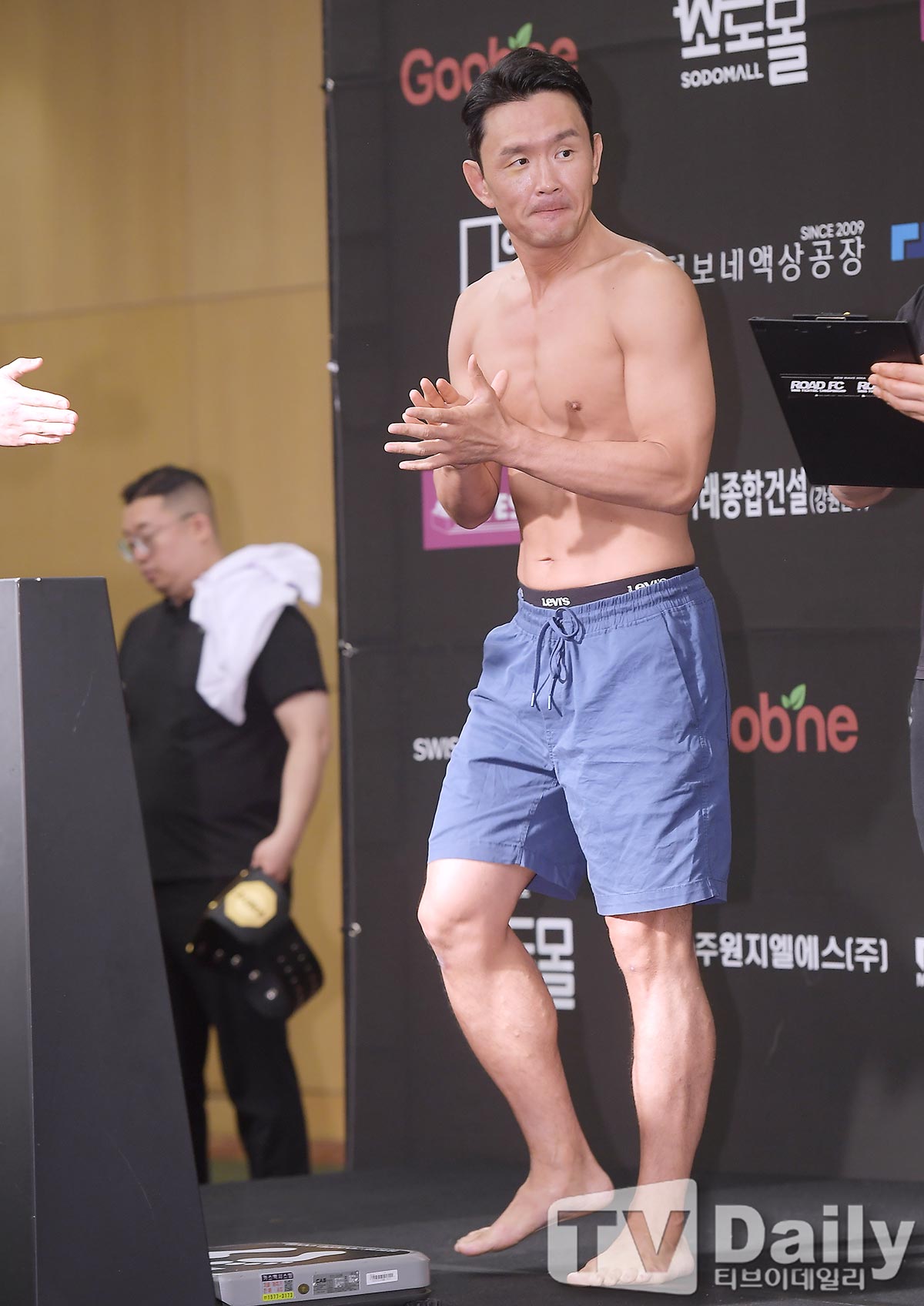 ƼºêÀ̵¥Àϸ® Æ÷Åä