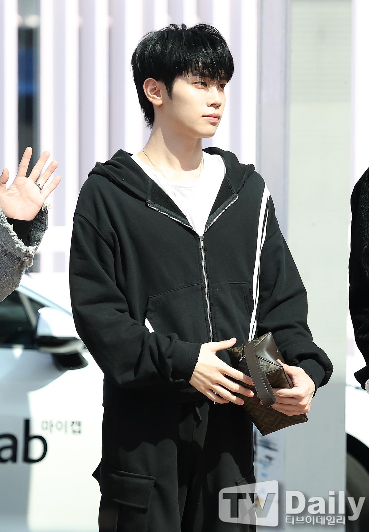 ƼºêÀ̵¥Àϸ® Æ÷Åä