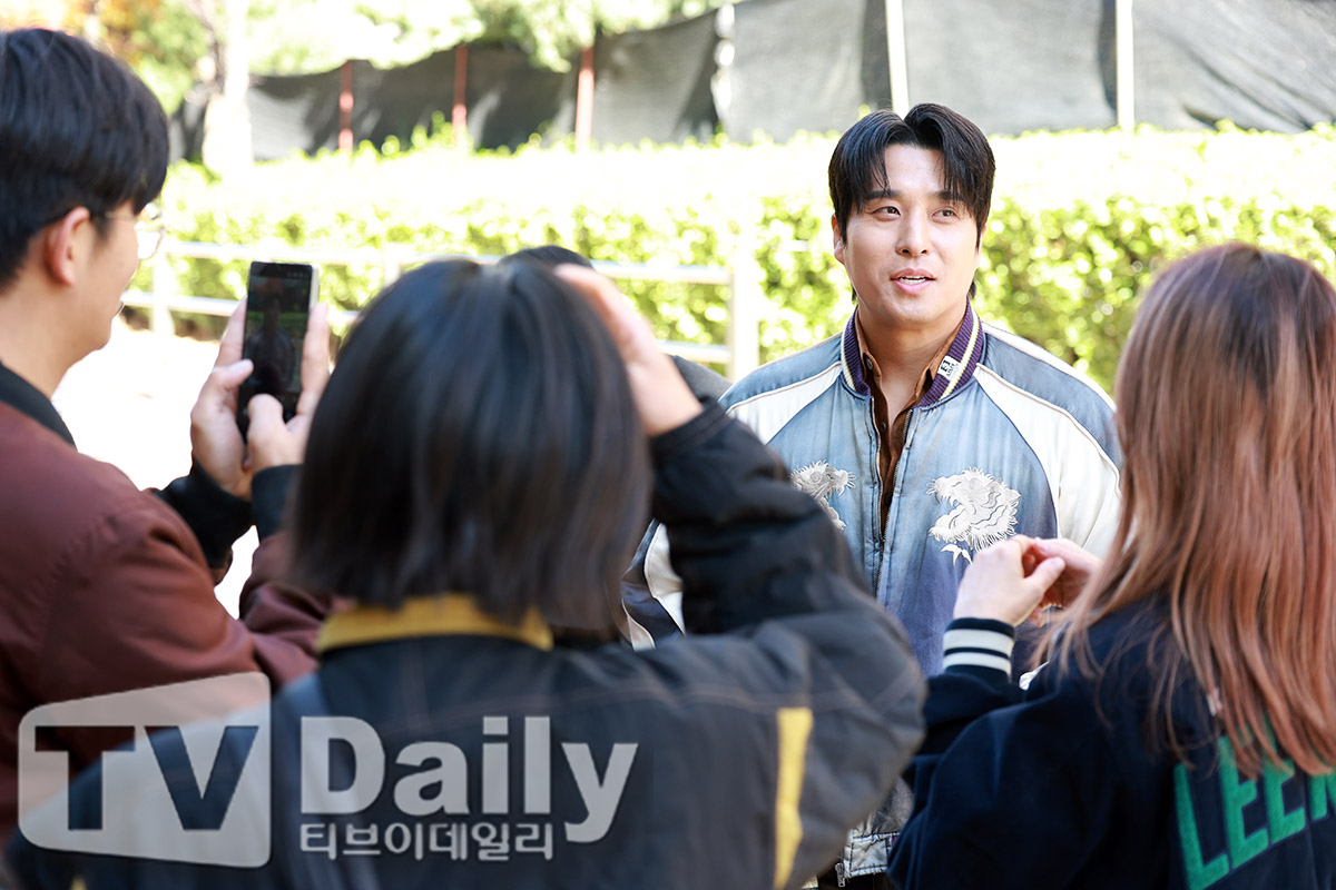 ƼºêÀ̵¥Àϸ® Æ÷Åä