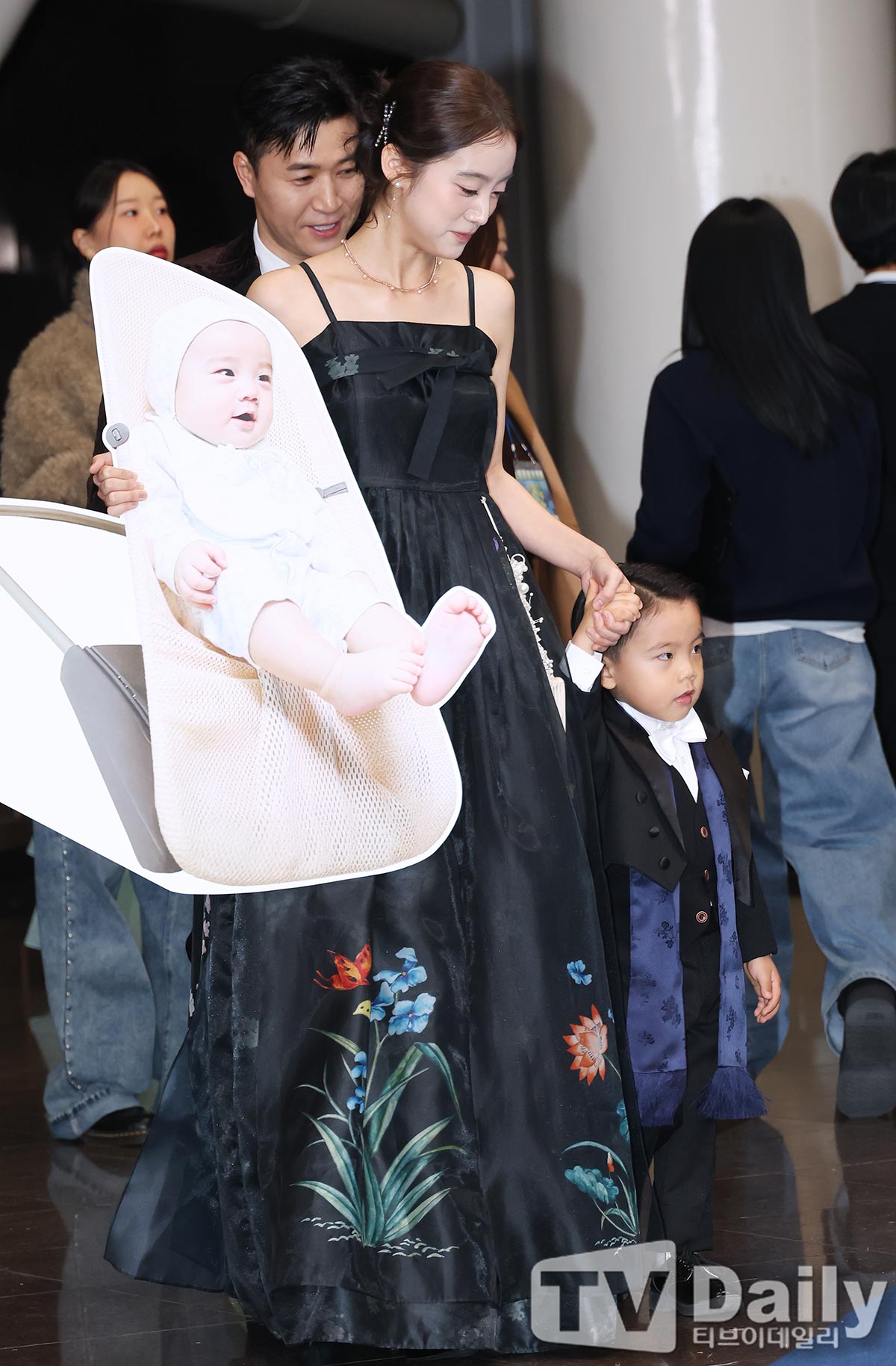 ƼºêÀ̵¥Àϸ® Æ÷Åä