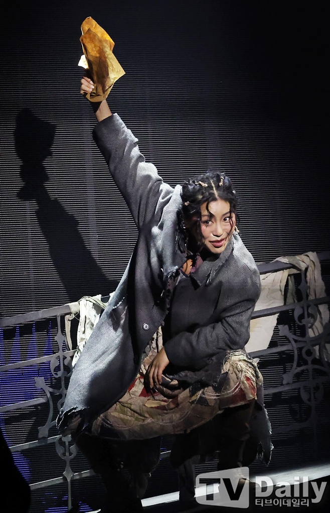 ¹ÂÁöÄà ½ÃÁöÇÁ½º, ¸®ÇìÀÌ