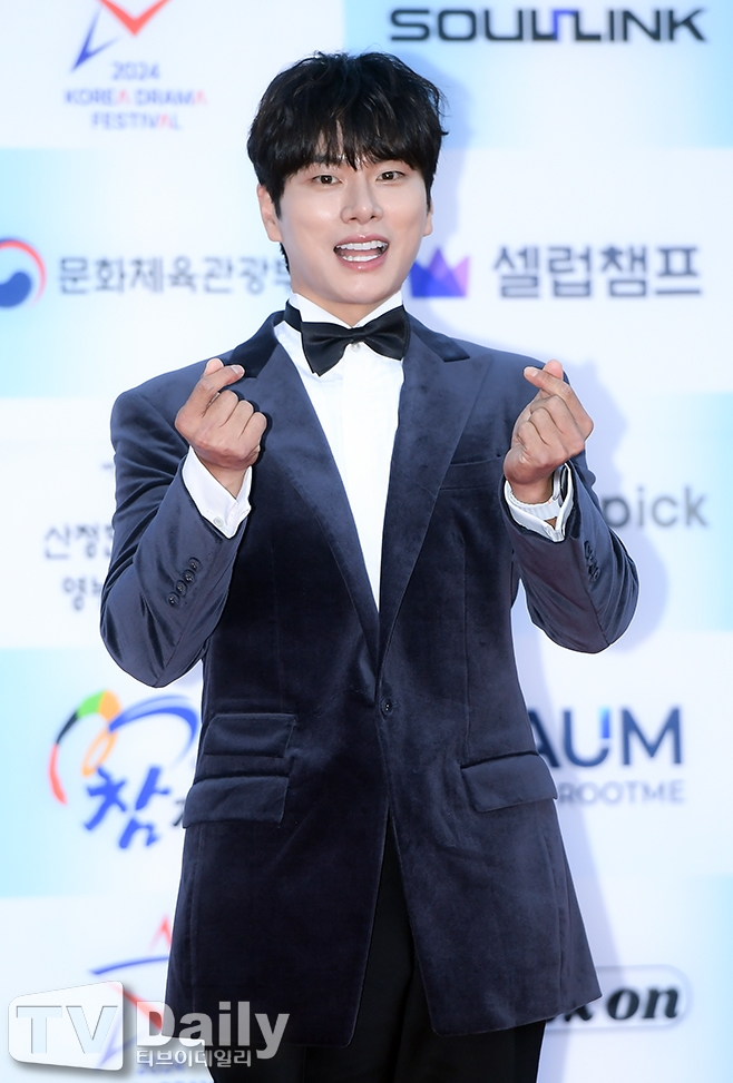 ��� ���̰�