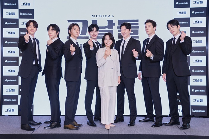 ������ �׳���