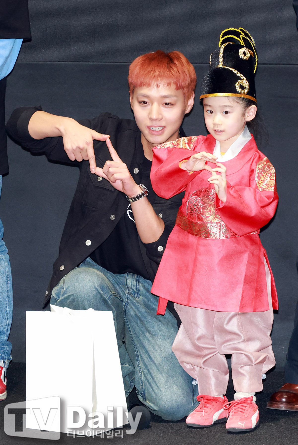 ƼºêÀ̵¥Àϸ® Æ÷Åä