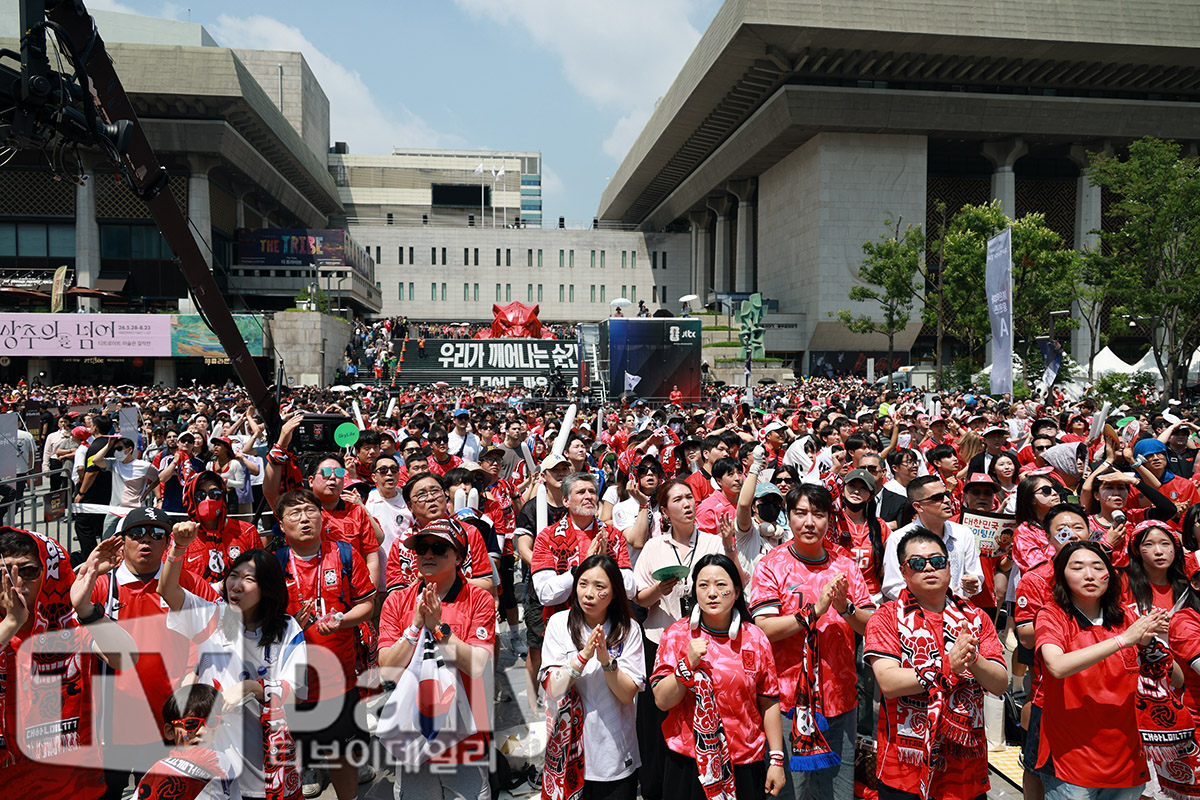ƼºêÀ̵¥Àϸ® Æ÷Åä