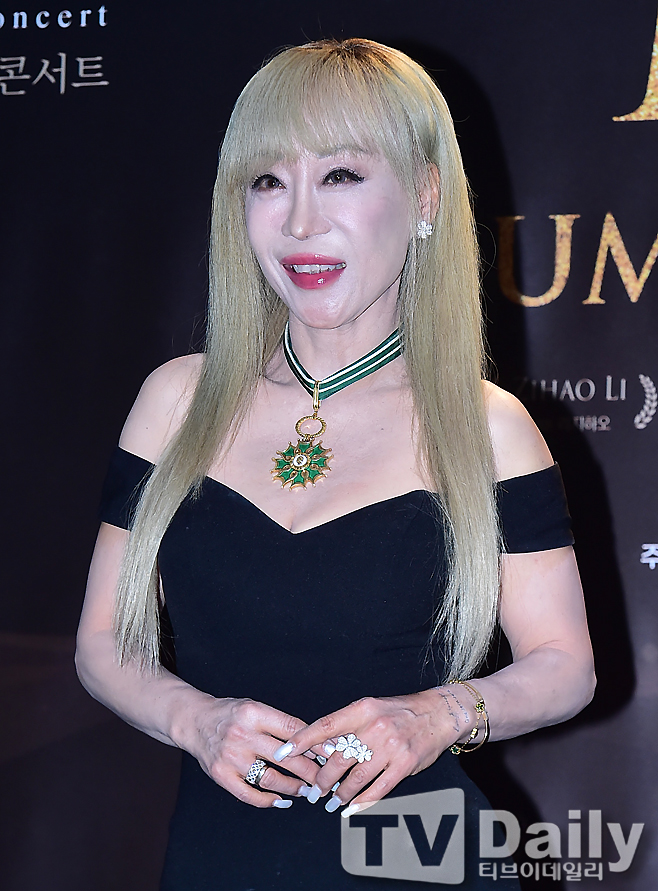 ƼºêÀ̵¥Àϸ® Æ÷Åä