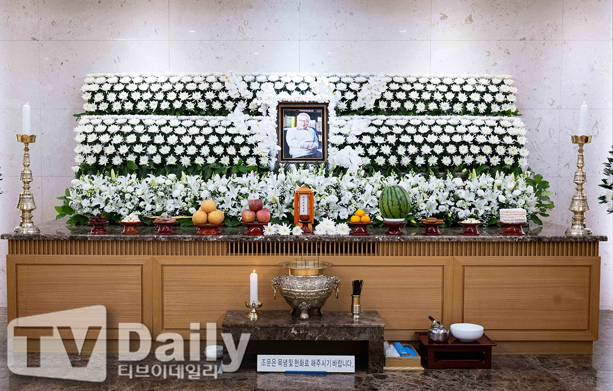 ƼºêÀ̵¥Àϸ® Æ÷Åä