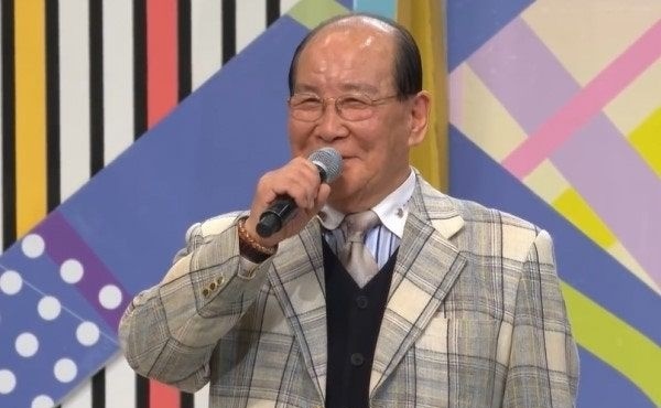 ������ ��