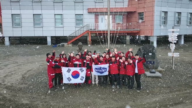 ƼºêÀ̵¥Àϸ® Æ÷Åä