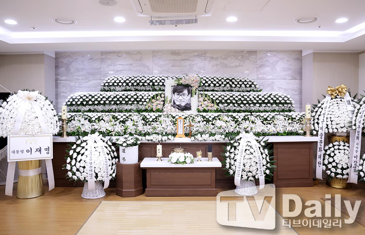 ƼºêÀ̵¥Àϸ® Æ÷Åä