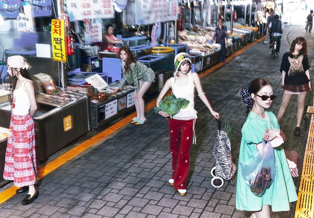 ��������