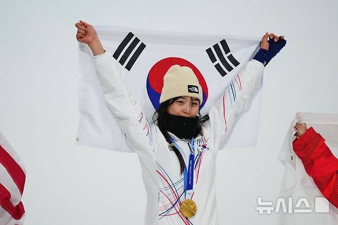 2026 �ж�롤�ڸ�Ƽ�������� ����ø��� ���뺸�� ���� ���������� ��¿��� �ݸ޴��� ȹ���� �ְ��� ����