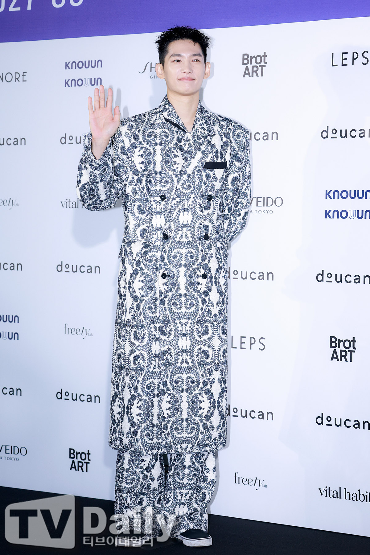 ƼºêÀ̵¥Àϸ® Æ÷Åä