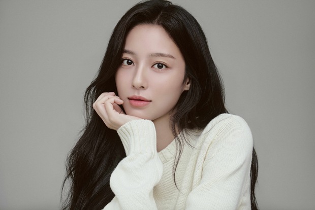 강민아
