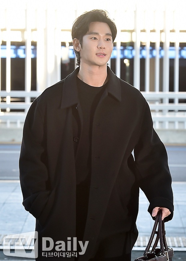 김수현